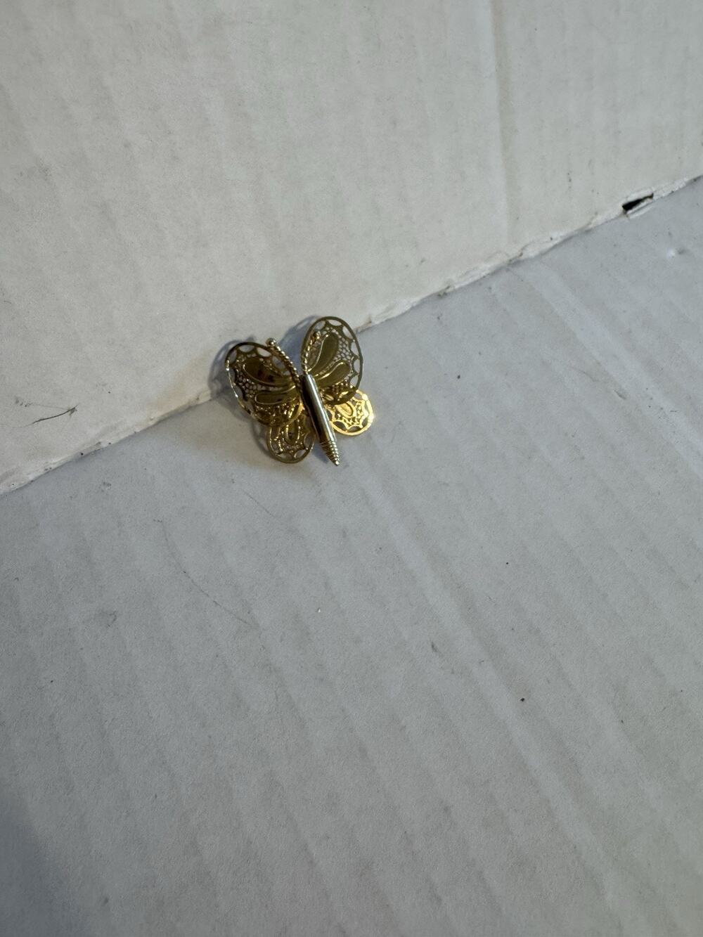 Vintage Gold Tone Small Dainty Butterfly Pin Brooch Estate Fairycore
